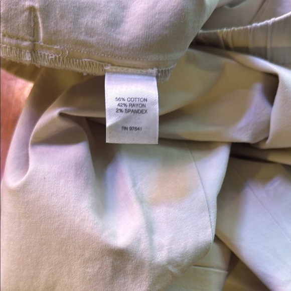 Like New! J. Jill Cream Chinos Lightweight Casual Pants Pull on Size M - Picture 9 of 9